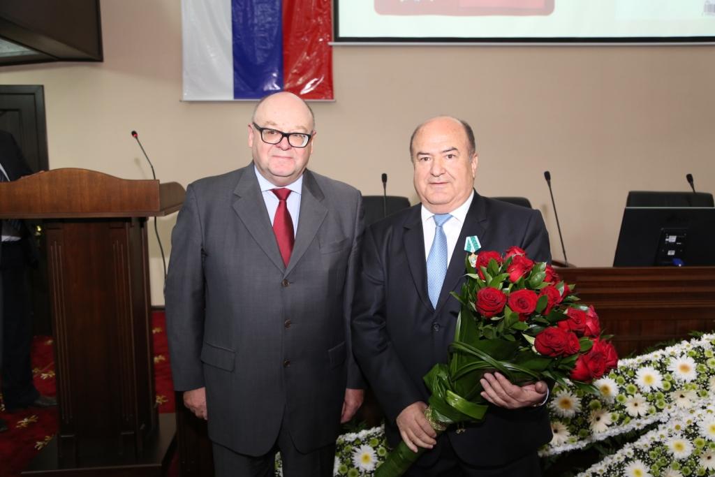 456693 Кавалер Ордена Дружбы Каландар Абдурахманов и Чрезвычайный и Полномочный Посол РФ в РУз Владимир Тюрденев